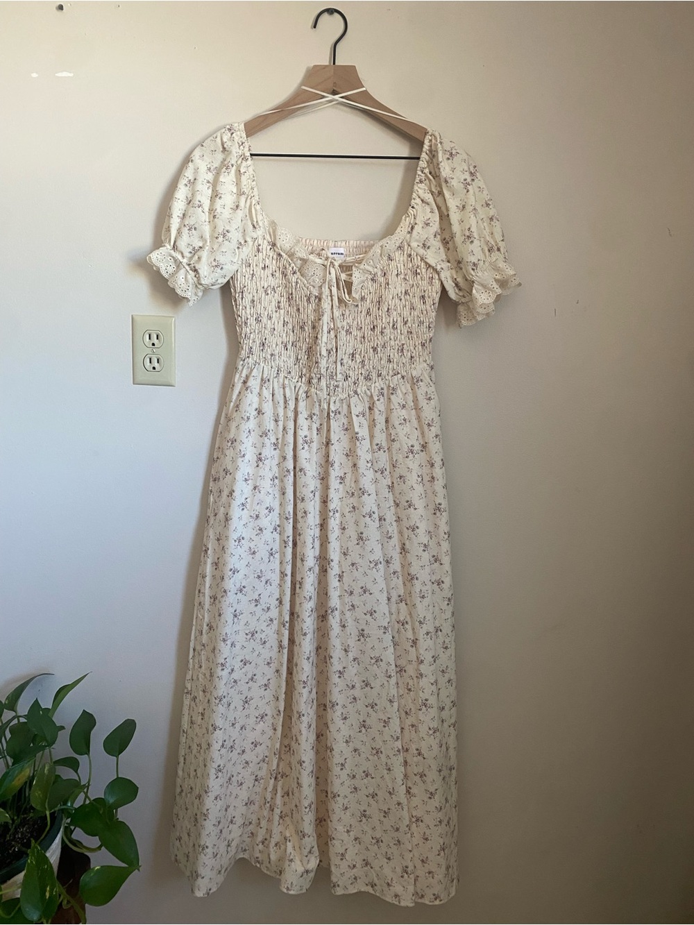 Shop Dahl. AUREUM Cream Floral Puff-Sleeve Midi Dress